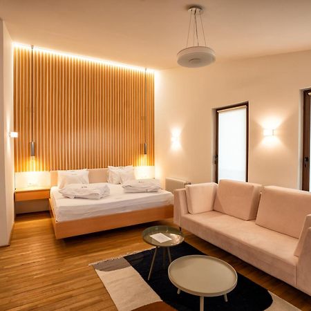 Hotel Curtea Veche Curtea de Argeş Extérieur photo