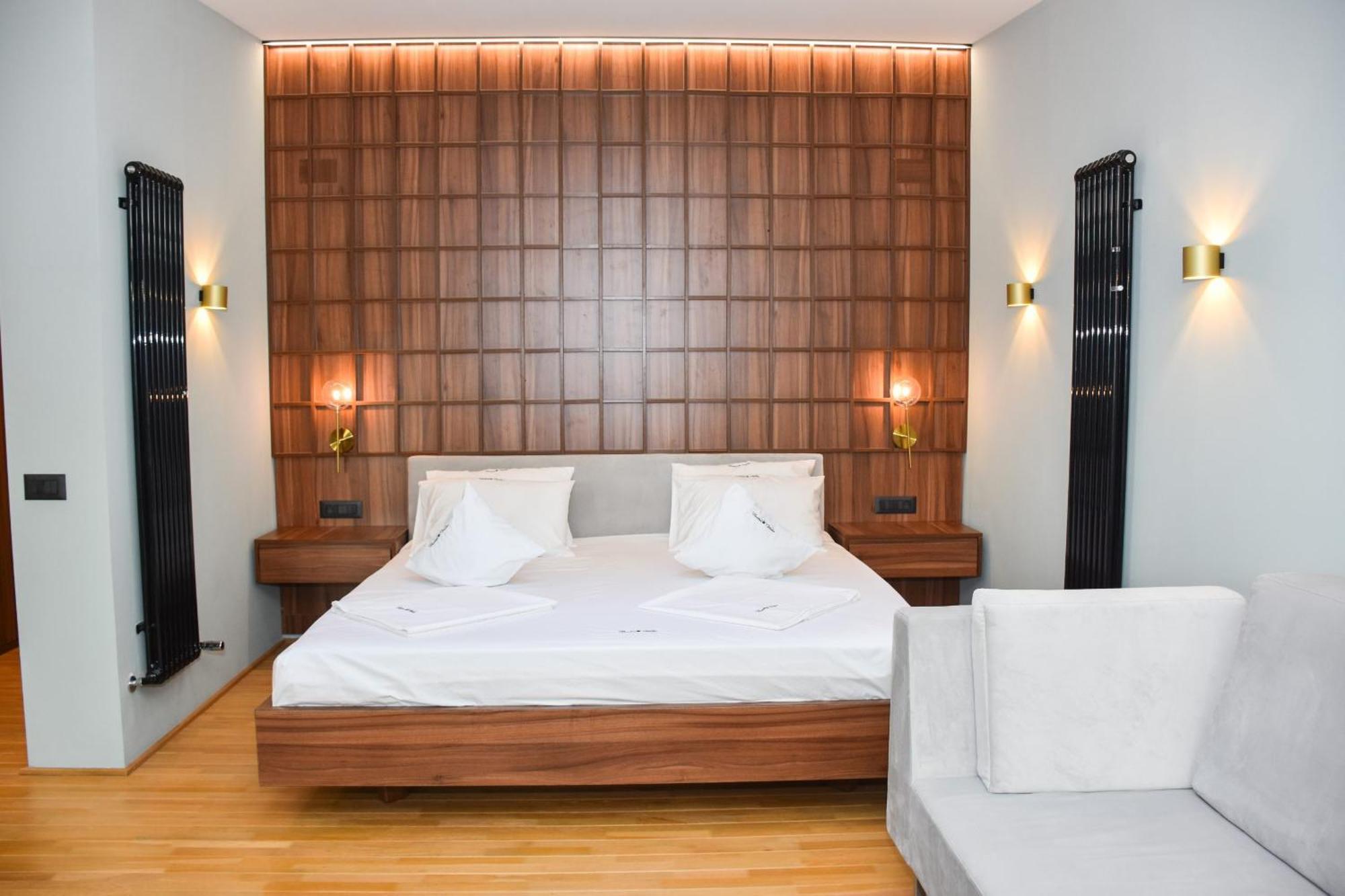 Hotel Curtea Veche Curtea de Argeş Extérieur photo