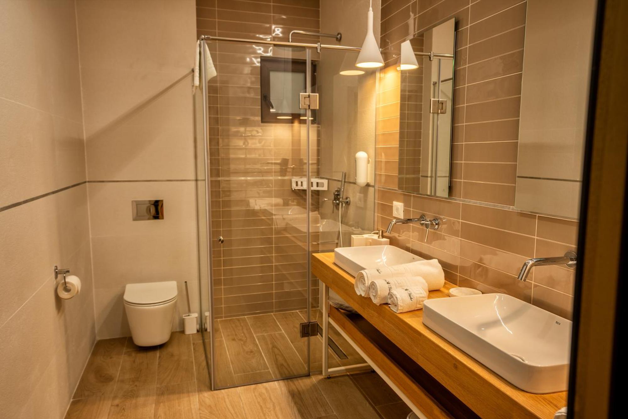 Hotel Curtea Veche Curtea de Argeş Extérieur photo