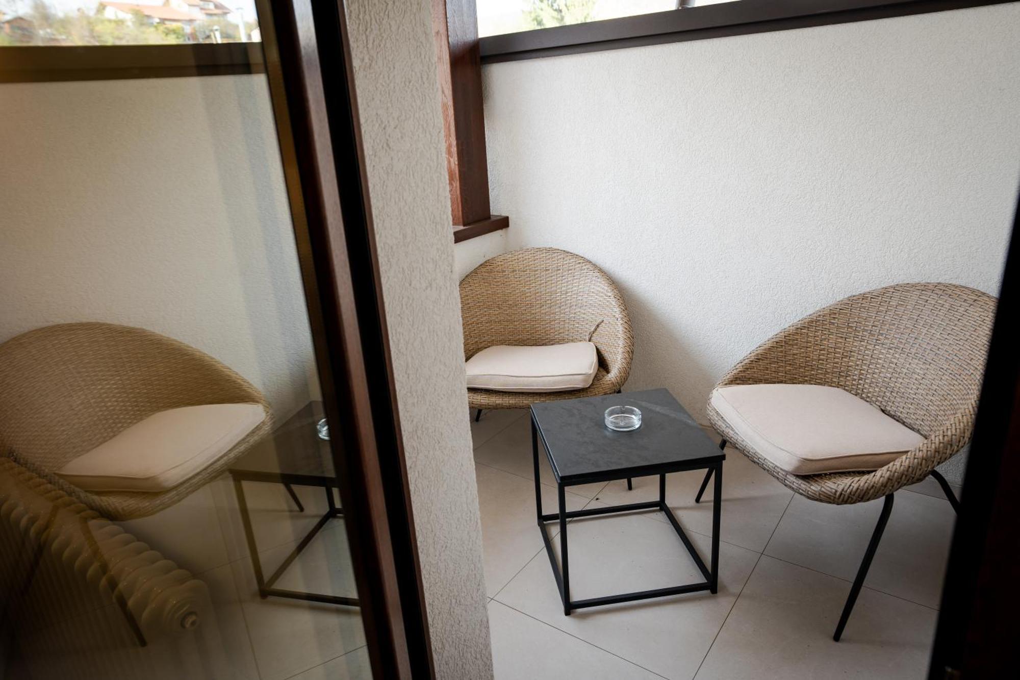 Hotel Curtea Veche Curtea de Argeş Extérieur photo