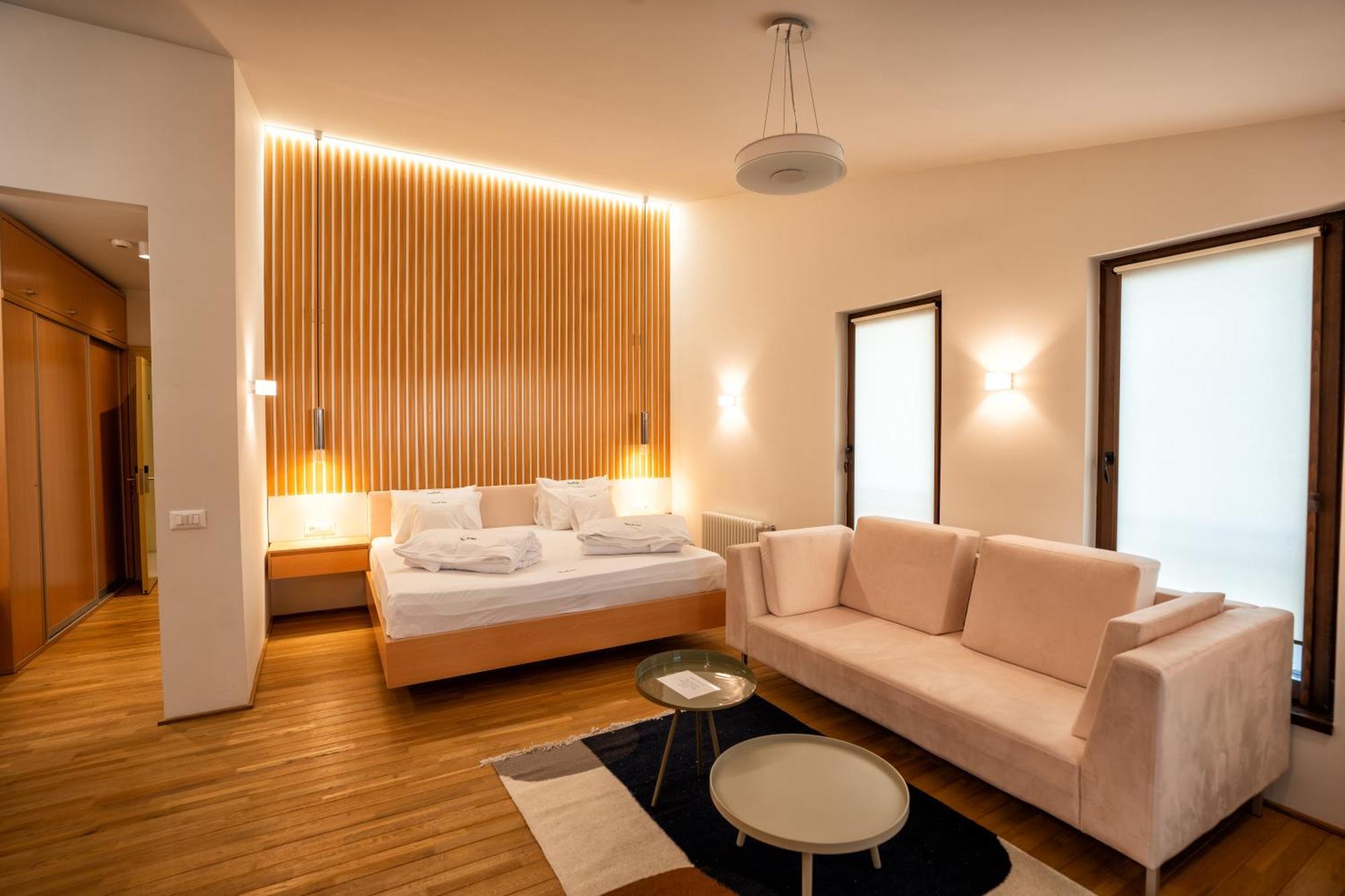 Hotel Curtea Veche Curtea de Argeş Extérieur photo
